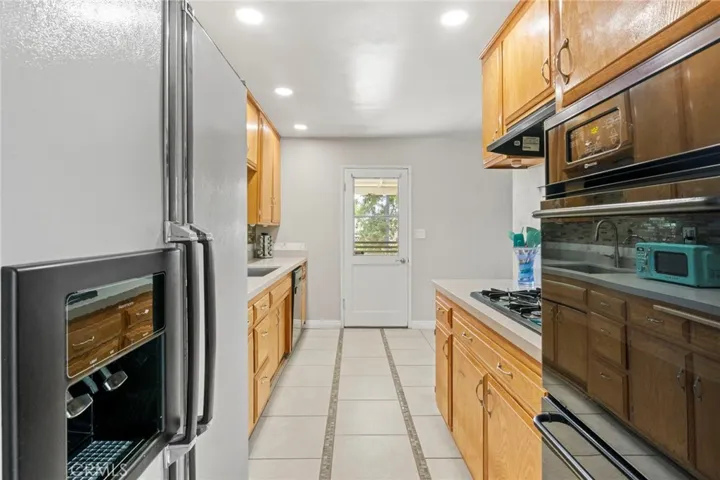 621 Palmer Street, Hemet, California 92543