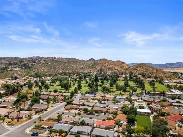 621 Palmer Street, Hemet, California 92543
