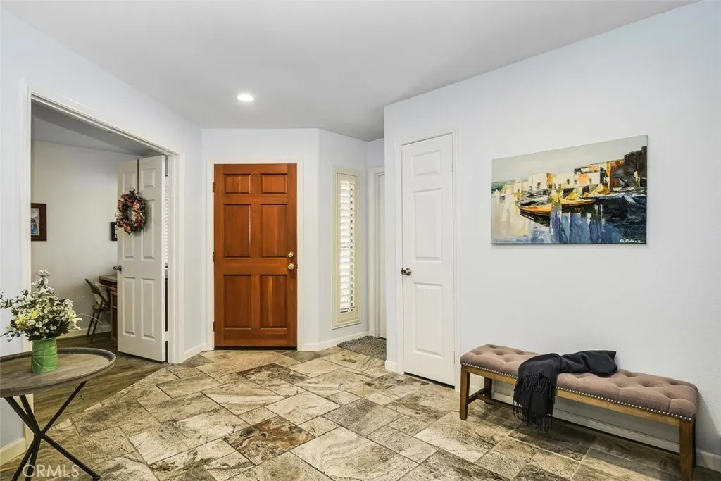 Entry-Foyer
