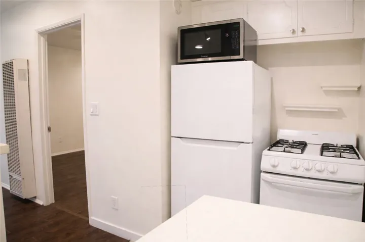 Well-designed kitchen maximizing functionality within a compact footprint.