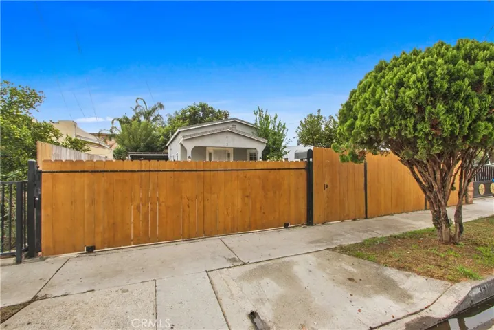 3912 W 132nd Street, Hawthorne, California 90250