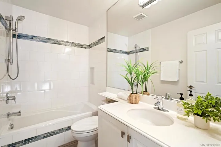 3696 Ruette De Ville, San Diego, California 92130