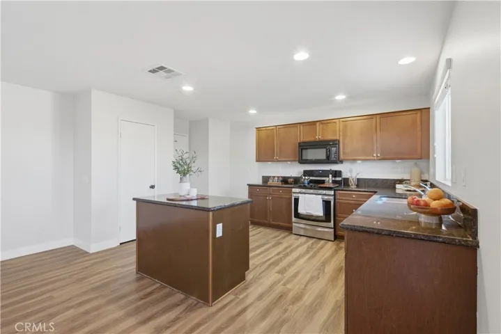 44640 Driftwood, Lancaster, California 93535