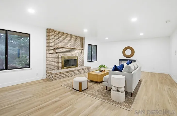 3725 Via Cielo Azul, Alpine, California 91901