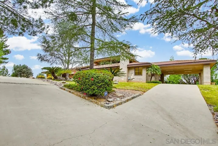 3725 Via Cielo Azul, Alpine, California 91901