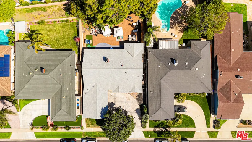 Aerial view of 5604 in the mid