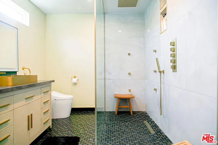 Primary Bath Shower w/Jets