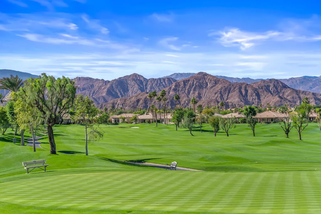 New putting green & Mtns