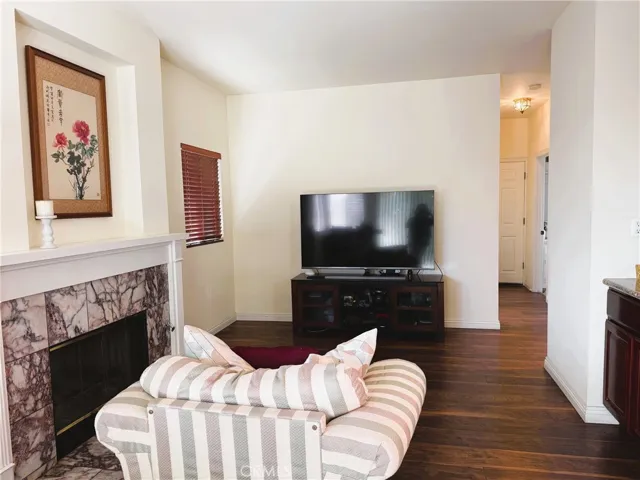 430 W Walnut Avenue W, Monrovia, California 91016