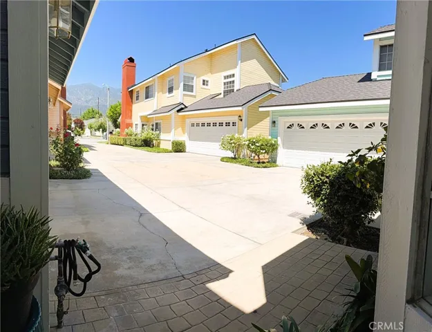 430 W Walnut Avenue W, Monrovia, California 91016