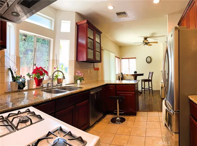 430 W Walnut Avenue W, Monrovia, California 91016