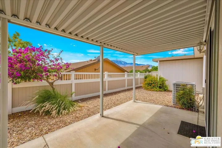Vinyl fencing