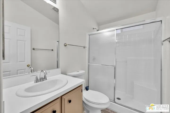 2nd bathroom
