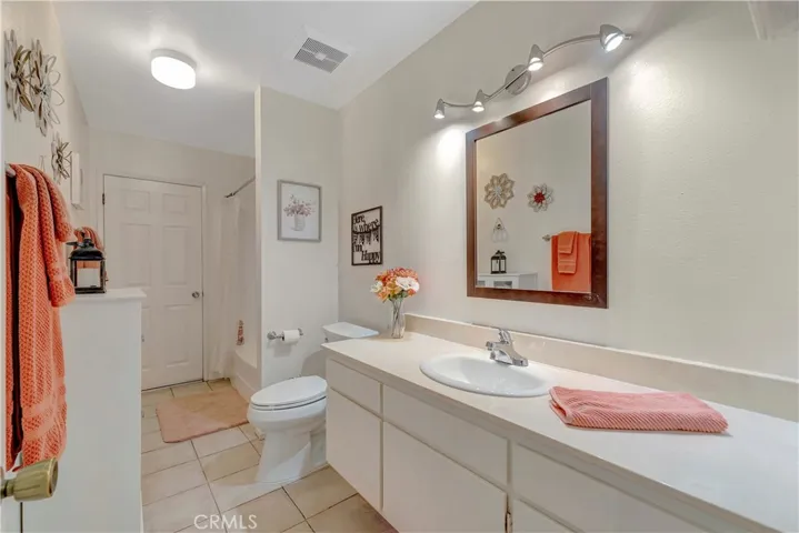 Hall way remodeled full bathroom