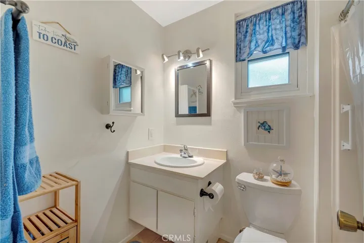 Main bedroom 3/4 bathroom