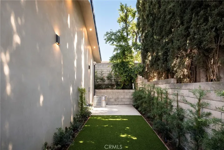Sideyard