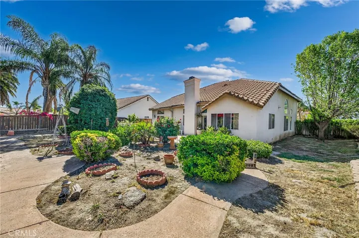 1137 Avenida Roundelay, San Jacinto, California 92583