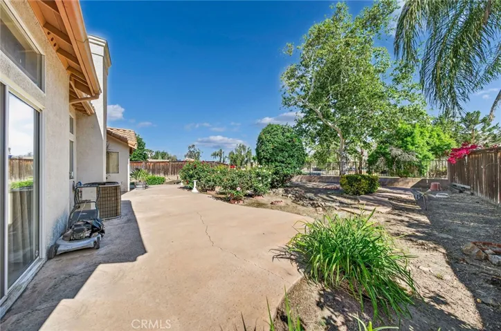 1137 Avenida Roundelay, San Jacinto, California 92583
