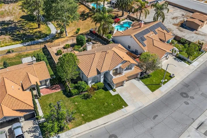 1137 Avenida Roundelay, San Jacinto, California 92583