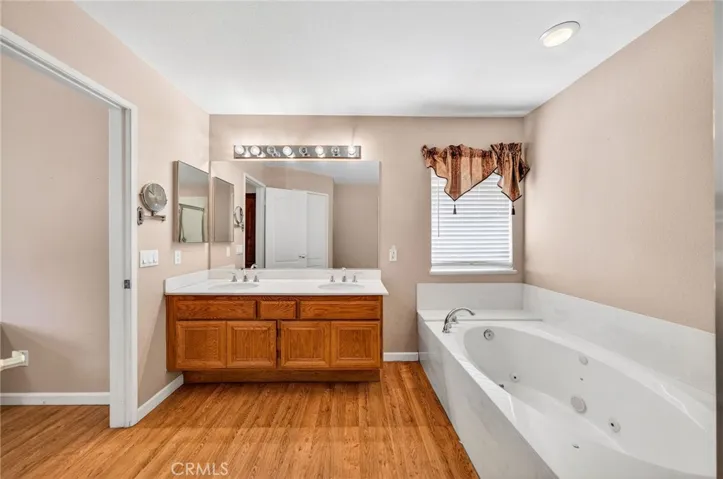 1137 Avenida Roundelay, San Jacinto, California 92583