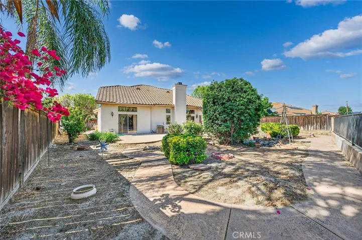 1137 Avenida Roundelay, San Jacinto, California 92583