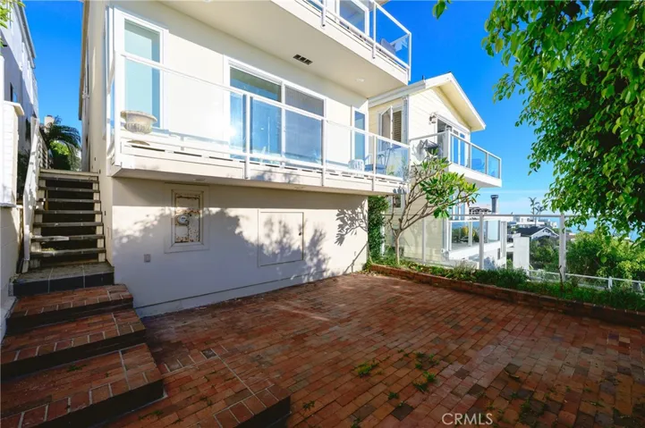 883 Katella, Laguna Beach, California 92651