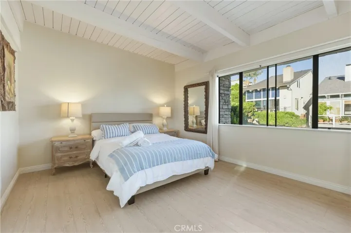 883 Katella, Laguna Beach, California 92651
