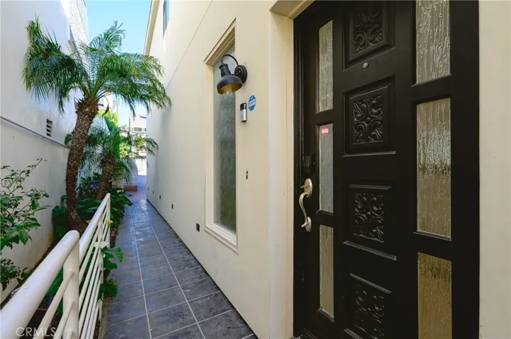 883 Katella, Laguna Beach, California 92651