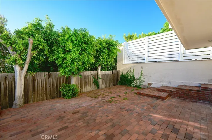 883 Katella, Laguna Beach, California 92651