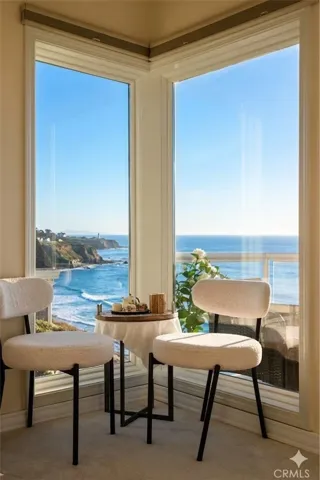 883 Katella, Laguna Beach, California 92651