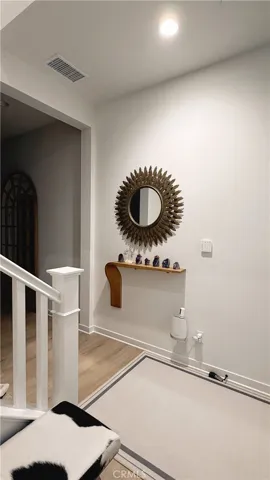 Entry/Foyer