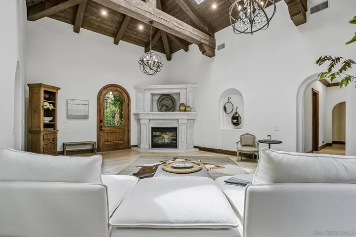 15823 The River Trail, Rancho Santa Fe, California 92067