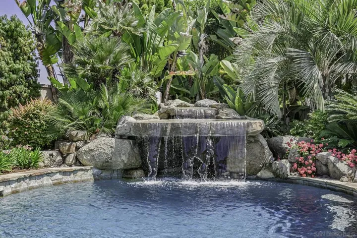 15823 The River Trail, Rancho Santa Fe, California 92067