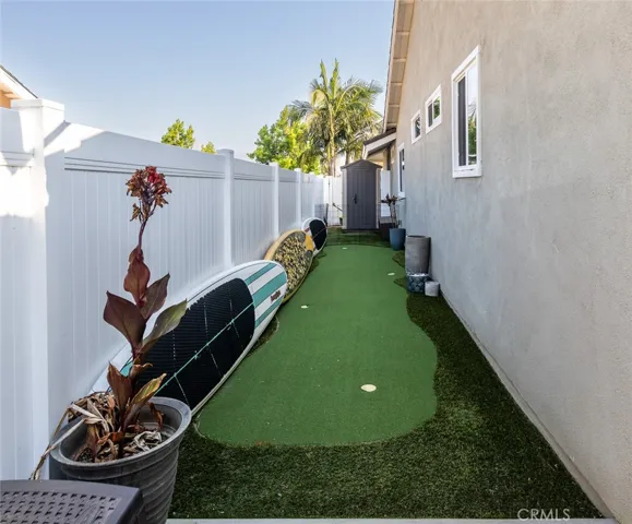 Sideyard Putting Green