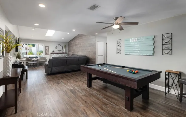 Entry Way w/ Pool Table
