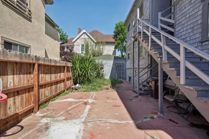 905 N Commerce Street, Stockton, California 95202