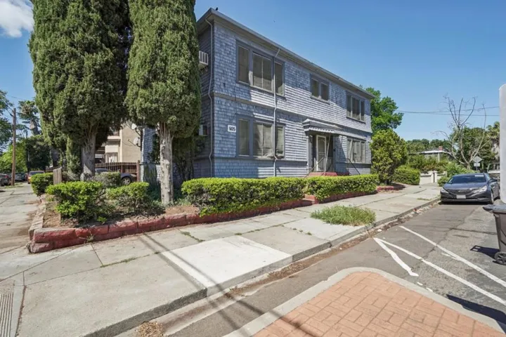 905 N Commerce Street, Stockton, California 95202