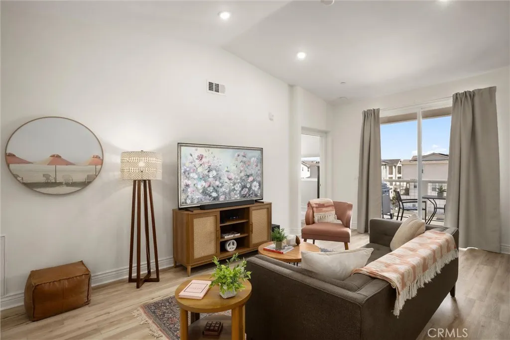 Living room to Balcony