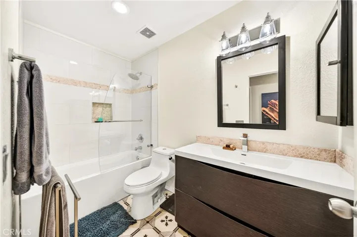 32445 Stonewood Way, Lake Elsinore, California 92530