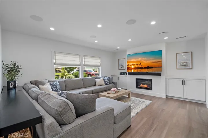 17551 Griffith, Huntington Beach, California 92649