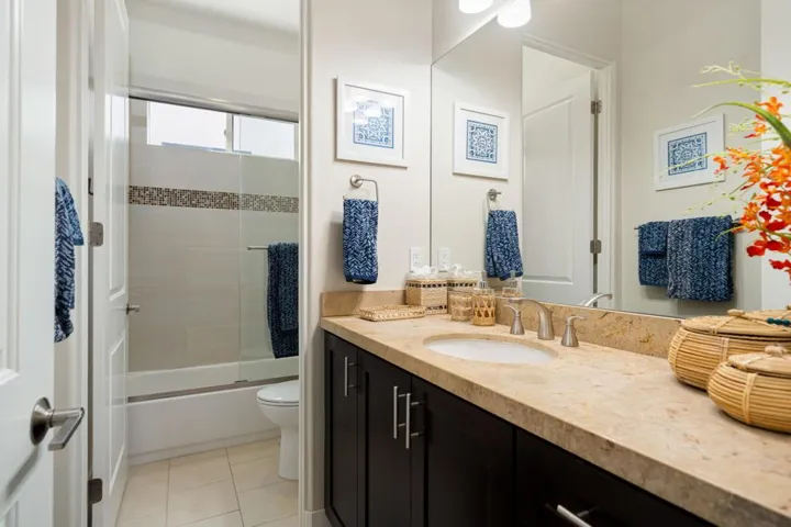33-web-or-mls-DB_Mendoza_0425_OPMG_041