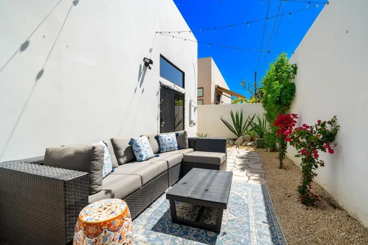 4-web-or-mls-DB_Mendoza_0425_OPMG_039​​‌​​​​‌​​‌‌​​‌​​​‌‌​​​‌​​‌‌​​‌‌​​‌‌​​​​