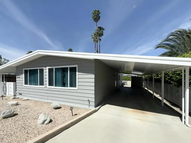 535 Cerritos Way