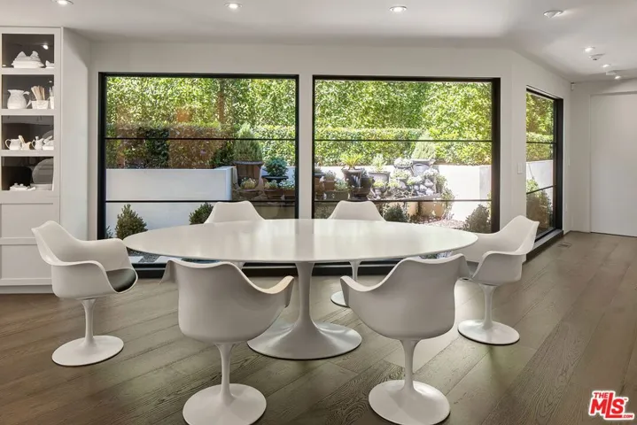943 Moraga Drive, Los Angeles, California 90049
