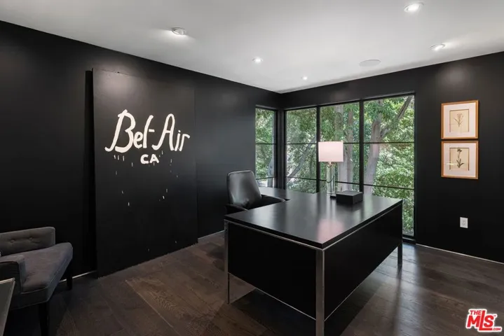 943 Moraga Drive, Los Angeles, California 90049