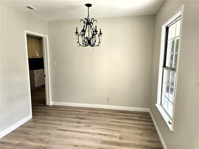 17840 Tarzana Street, Encino, California 91316