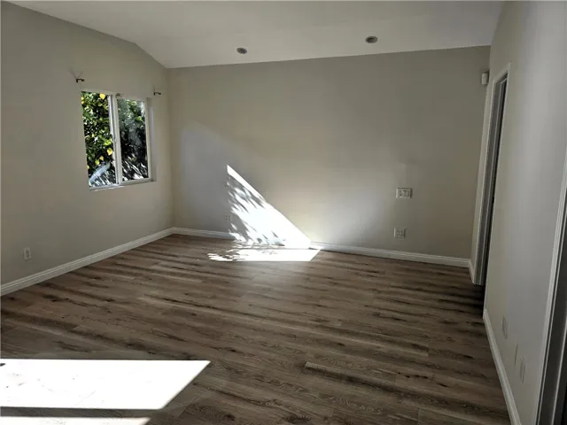 17840 Tarzana Street, Encino, California 91316