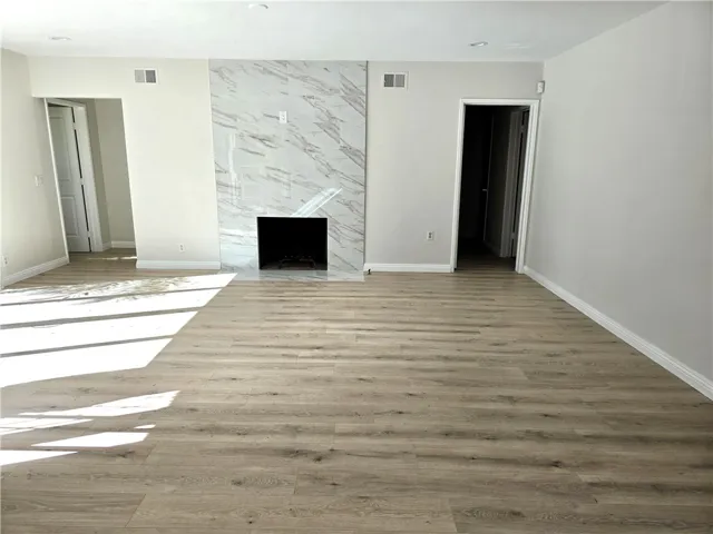 17840 Tarzana Street, Encino, California 91316