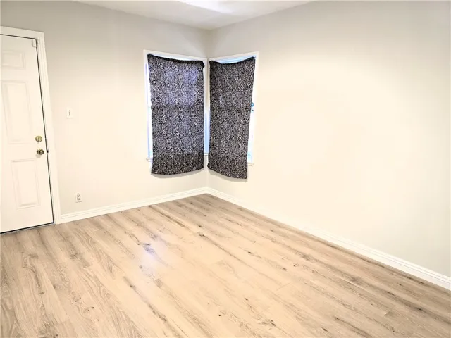 17840 Tarzana Street, Encino, California 91316