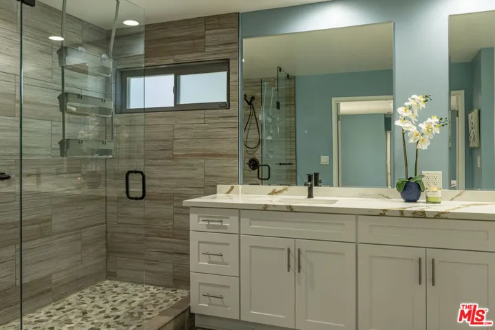 8131 Bianca Avenue, Northridge, California 91325